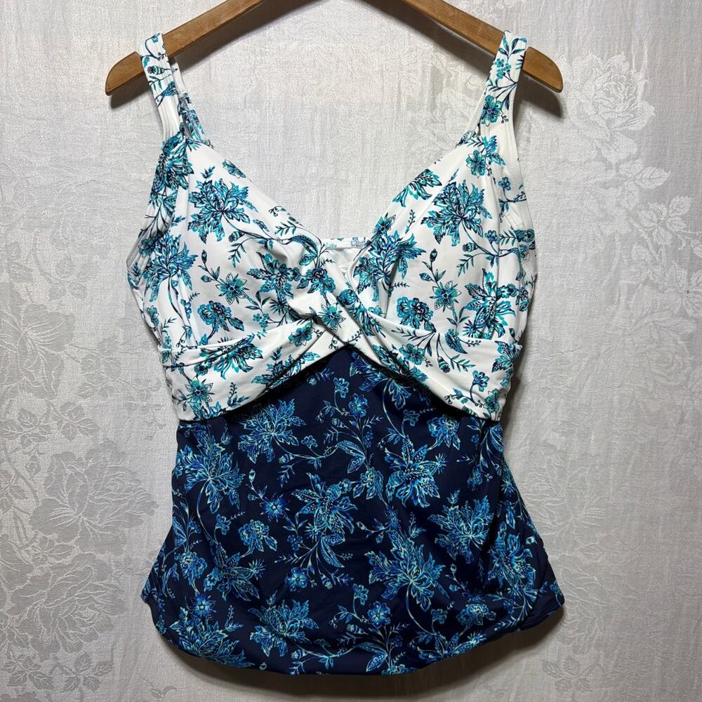 Lands End Tankini Top 16 Blue White Floral Built in Bra Cross Front Adjustable